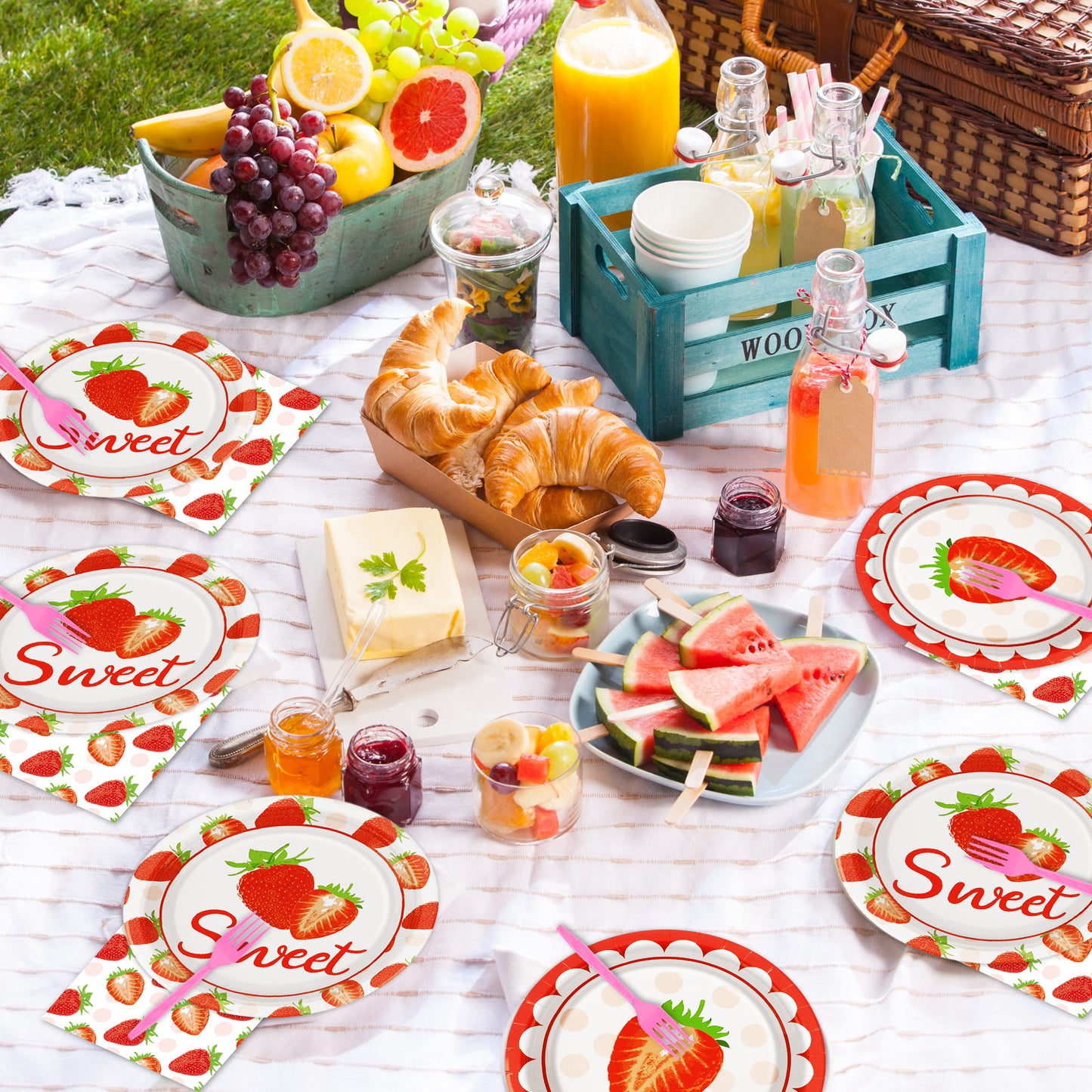 96 Pcs Strawberry Party Tableware Set Supplies for 24 Guests