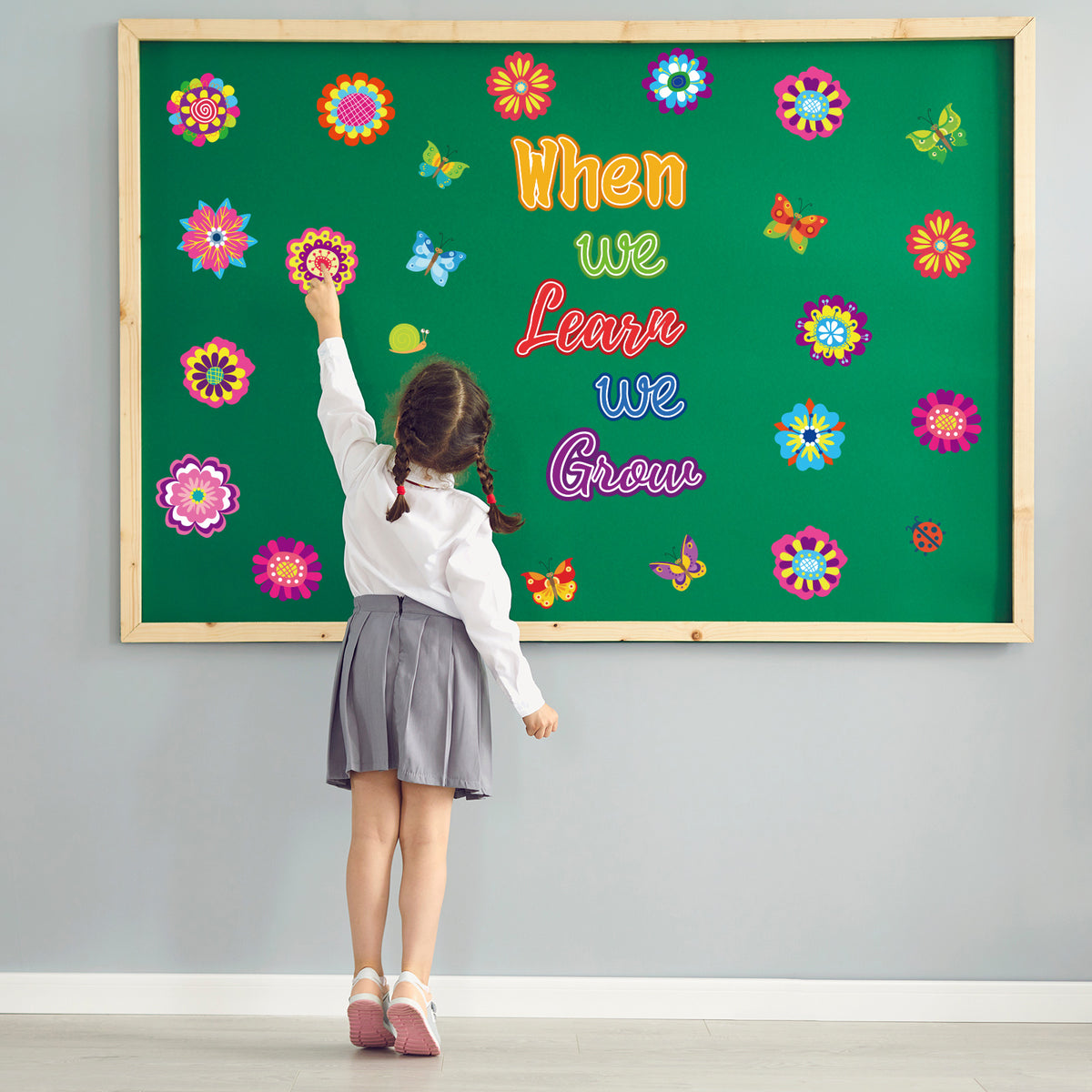 75 Pieces Flowers Cut-Outs Colorful Flowers Classroom Decoration